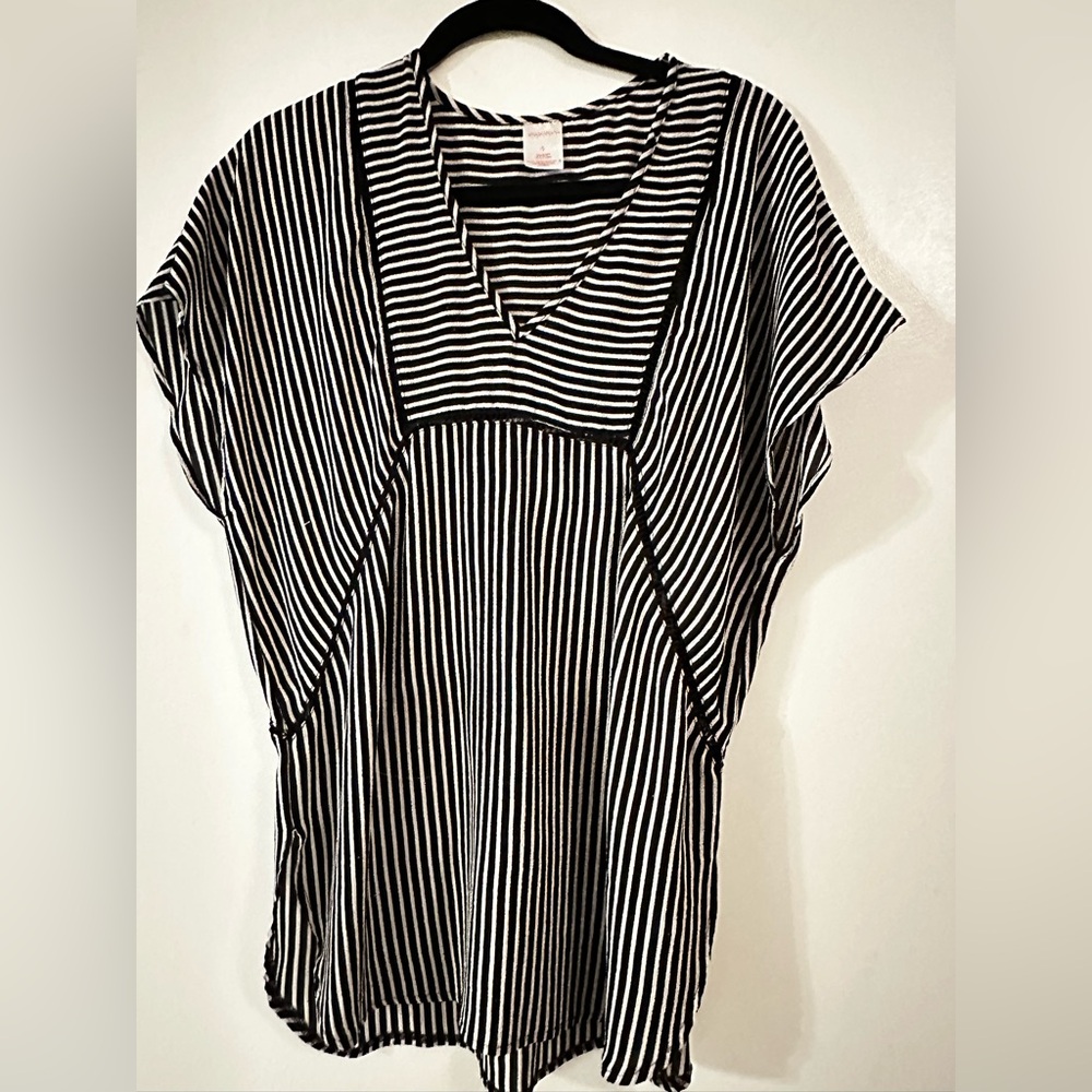Xhilaration Black and White Striped Tunic